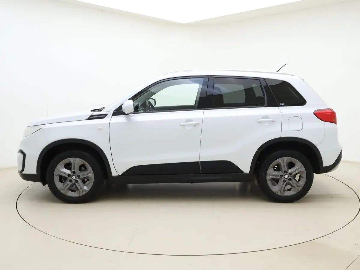 1.6 Exclusive | Airco | Cruise Control | Lichtmetalen Velgen | Stoelverwarming |
