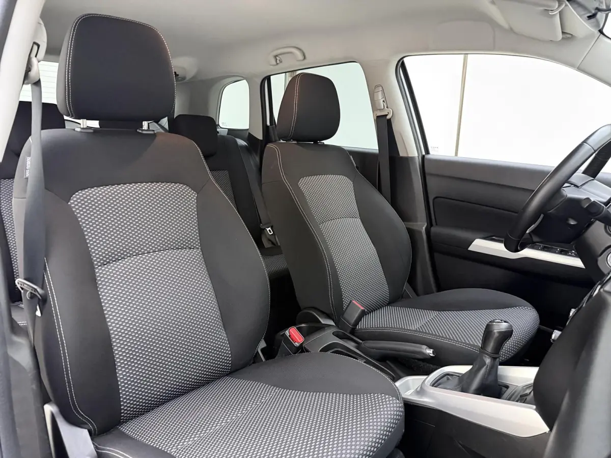 1.6 Exclusive | Airco | Cruise Control | Lichtmetalen Velgen | Stoelverwarming |