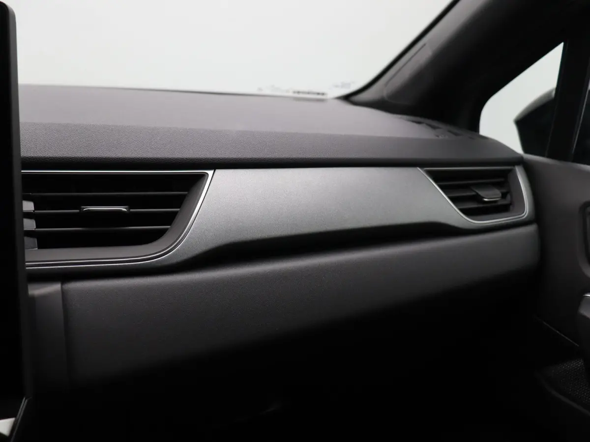 E-Tech full hybrid 145pk techno | Navigatie | Achteruitrijcamera | Parkeersensoren voor en achter | Climate control |