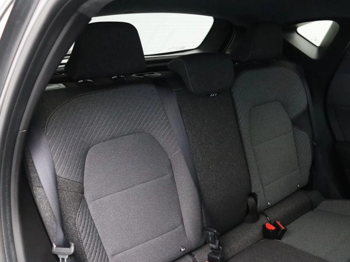 E-Tech full hybrid 145pk techno | Navigatie | Achteruitrijcamera | Parkeersensoren voor en achter | Climate control |