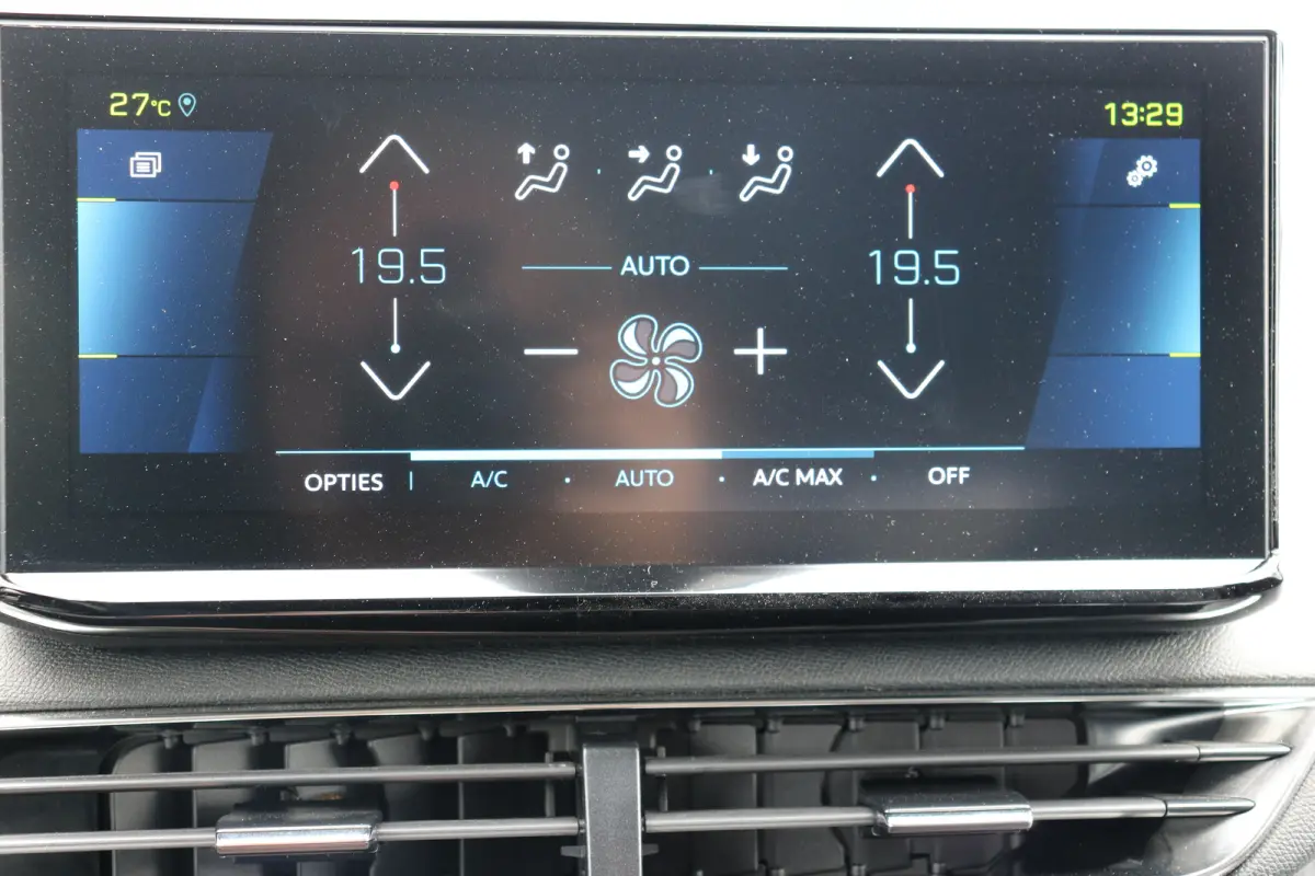 1.6 HYbrid 225 Allure Pack Business | Navi | Camera | PDC V+A | Cruise control | Keyless entry | LMV 18 " |