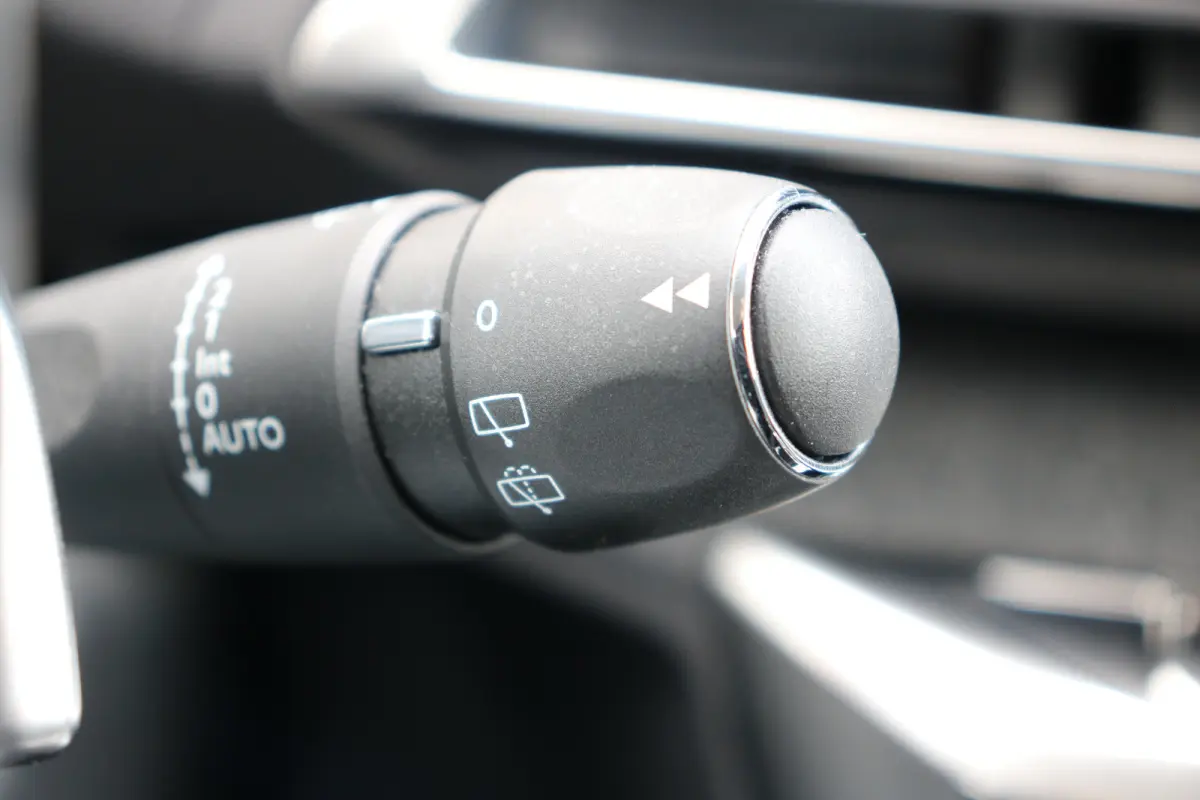 1.6 HYbrid 225 Allure Pack Business | Navi | Camera | PDC V+A | Cruise control | Keyless entry | LMV 18 " |