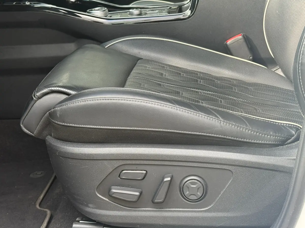1.6 T-GDI Plug-in Hybrid 4WD ExecutiveLine 7p.