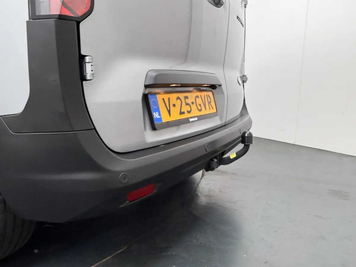 1.5 EcoBlue Limited | Trekhaak | Stoel-, Stuur- & Voorruitverw. |