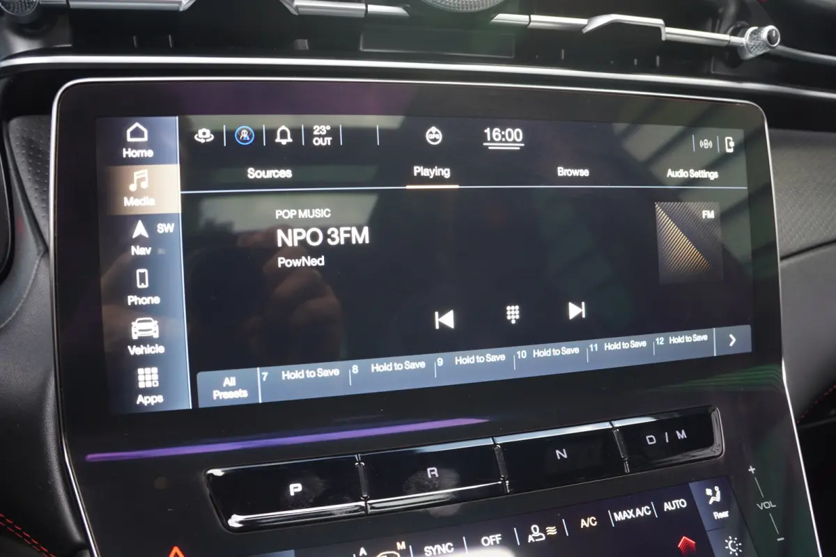 3.0 V6 Trofeo - PANODAK - TREKHAAK - HEAD UP - 360 CAMERA - SONUS FABER -