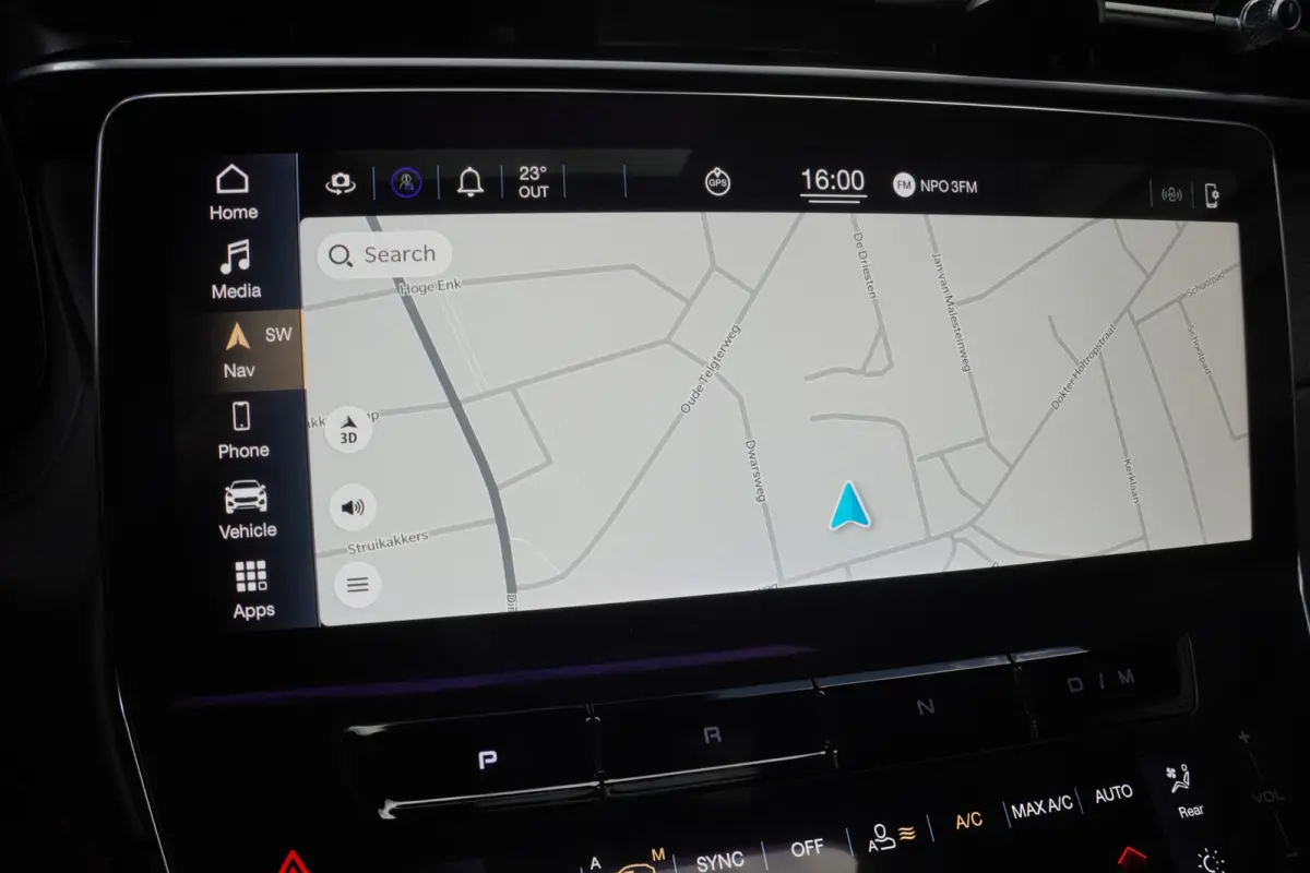 3.0 V6 Trofeo - PANODAK - TREKHAAK - HEAD UP - 360 CAMERA - SONUS FABER -