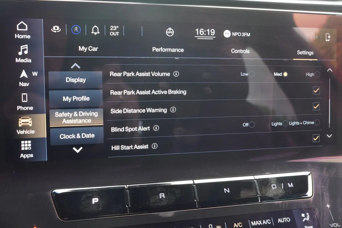 3.0 V6 Trofeo - PANODAK - TREKHAAK - HEAD UP - 360 CAMERA - SONUS FABER -