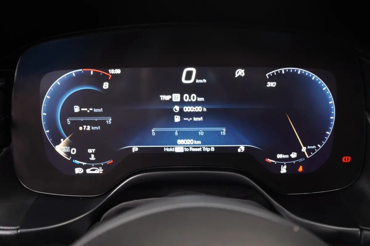 3.0 V6 Trofeo - PANODAK - TREKHAAK - HEAD UP - 360 CAMERA - SONUS FABER -