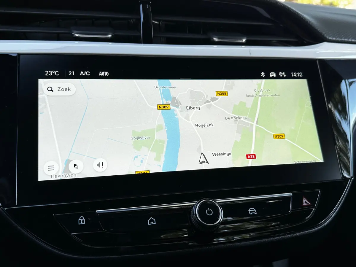 1.2 Turbo 100 PK GS | CLIMATE CONTROL| DODEHOEK DETECTIE| KEYLESS ENTRY & START| DRAADLOZE TELEFOONLADER| LED| NAVIGATIE + APPLE CARPLAY/ANDROID AUTO| CAMERA + PARKEERSENSOREN| BROEKHUIS OND