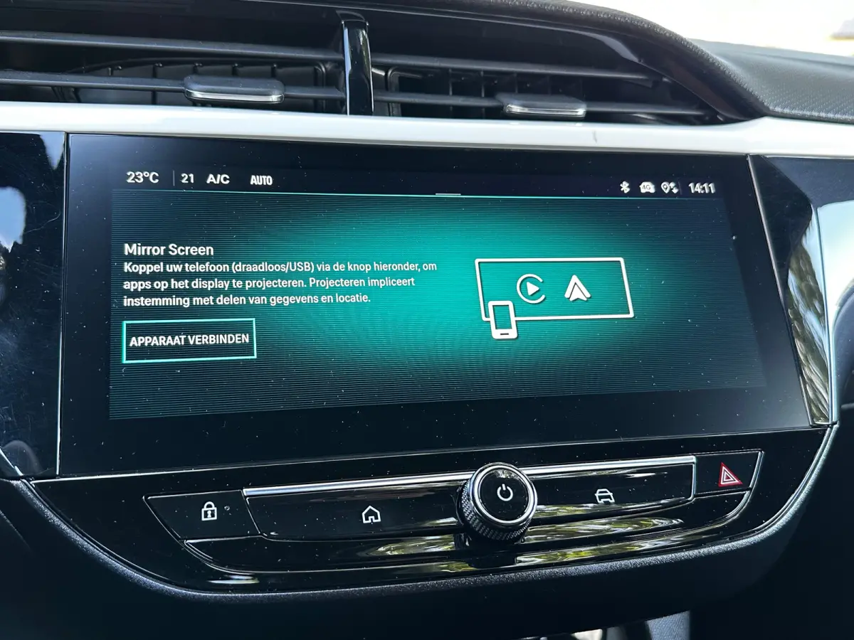 1.2 Turbo 100 PK GS | CLIMATE CONTROL| DODEHOEK DETECTIE| KEYLESS ENTRY & START| DRAADLOZE TELEFOONLADER| LED| NAVIGATIE + APPLE CARPLAY/ANDROID AUTO| CAMERA + PARKEERSENSOREN| BROEKHUIS OND