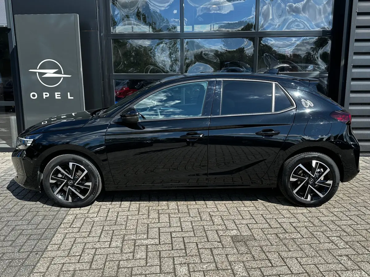 1.2 Turbo 100 PK GS | CLIMATE CONTROL| DODEHOEK DETECTIE| KEYLESS ENTRY & START| DRAADLOZE TELEFOONLADER| LED| NAVIGATIE + APPLE CARPLAY/ANDROID AUTO| CAMERA + PARKEERSENSOREN| BROEKHUIS OND