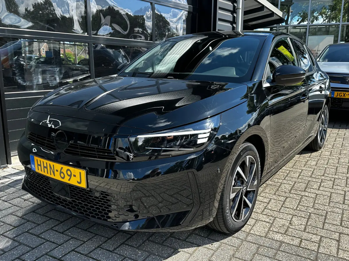 1.2 Turbo 100 PK GS | CLIMATE CONTROL| DODEHOEK DETECTIE| KEYLESS ENTRY & START| DRAADLOZE TELEFOONLADER| LED| NAVIGATIE + APPLE CARPLAY/ANDROID AUTO| CAMERA + PARKEERSENSOREN| BROEKHUIS OND