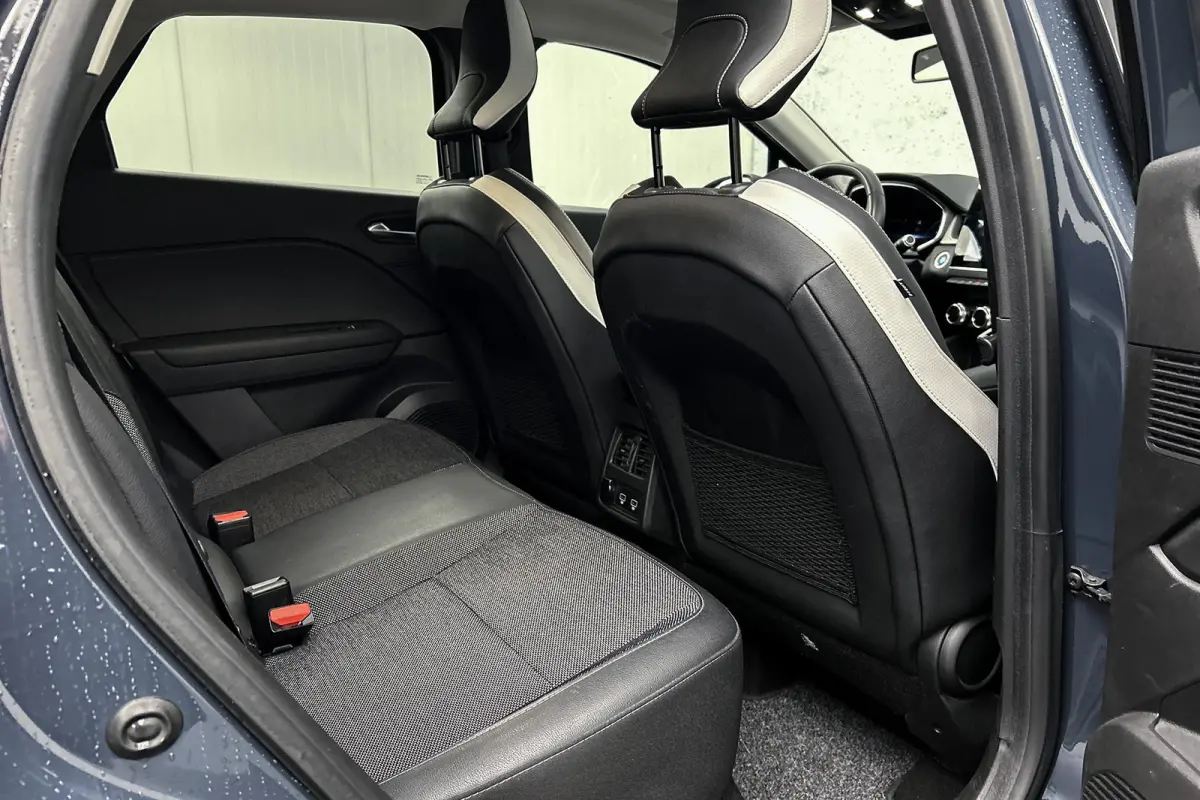 1.6 E-Tech Plug-in Hybrid 160 | Camera | Trekhaak | Cruise control