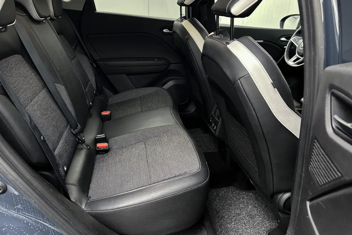 1.6 E-Tech Plug-in Hybrid 160 | Camera | Trekhaak | Cruise control