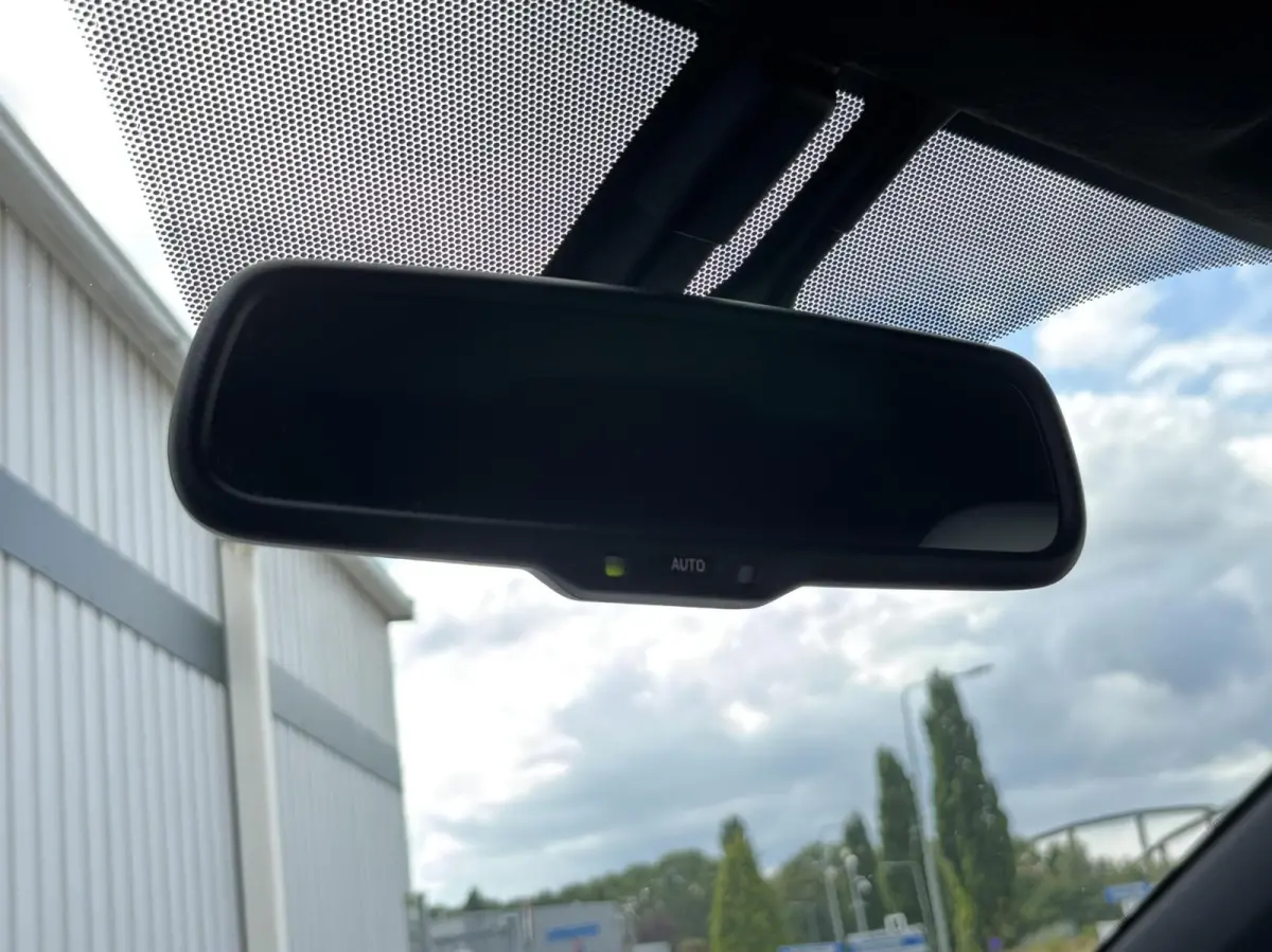 1.5 Hybrid Dynamic Bi-Tone | Keyless | Trekhaak | Camera | Stoelverwarming