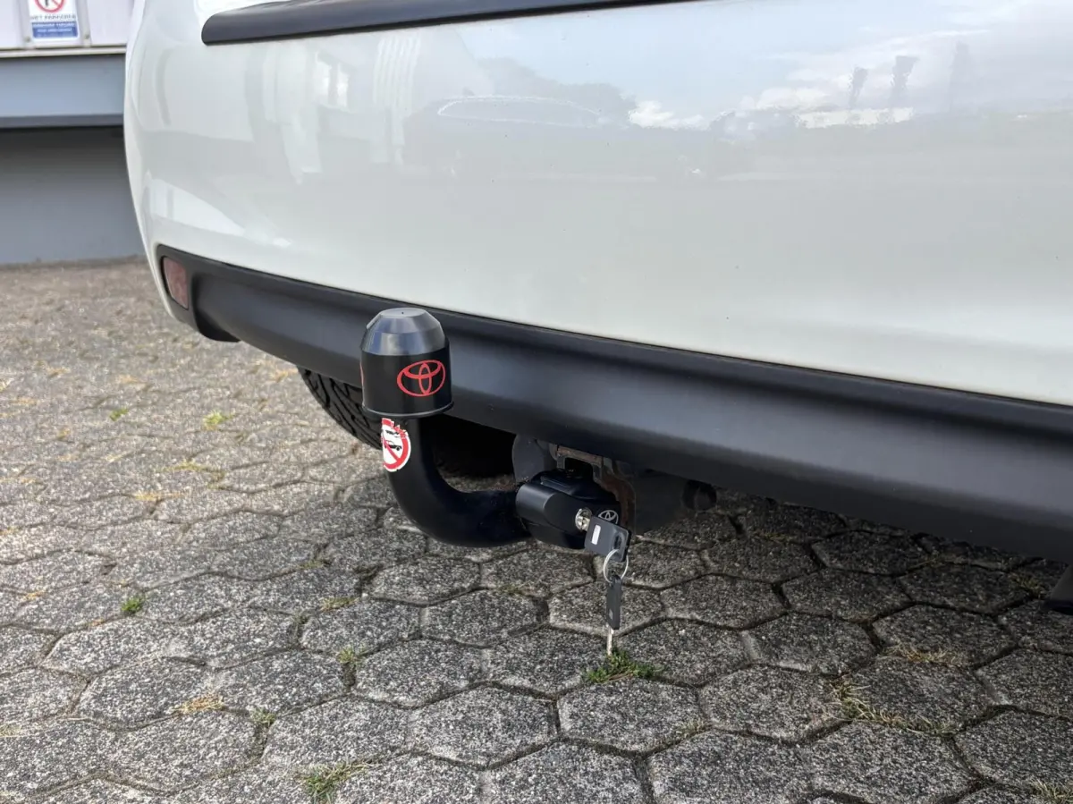 1.5 Hybrid Dynamic Bi-Tone | Keyless | Trekhaak | Camera | Stoelverwarming