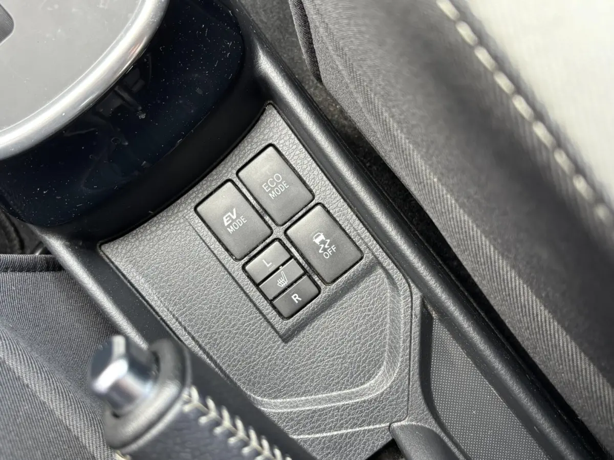 1.5 Hybrid Dynamic Bi-Tone | Keyless | Trekhaak | Camera | Stoelverwarming