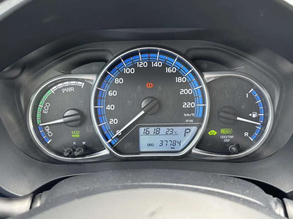 1.5 Hybrid Dynamic Bi-Tone | Keyless | Trekhaak | Camera | Stoelverwarming