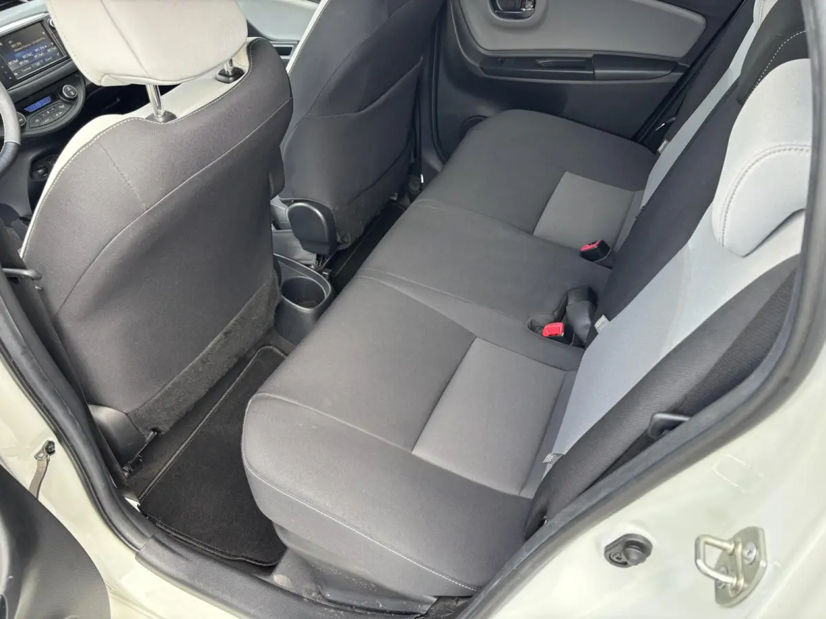 1.5 Hybrid Dynamic Bi-Tone | Keyless | Trekhaak | Camera | Stoelverwarming