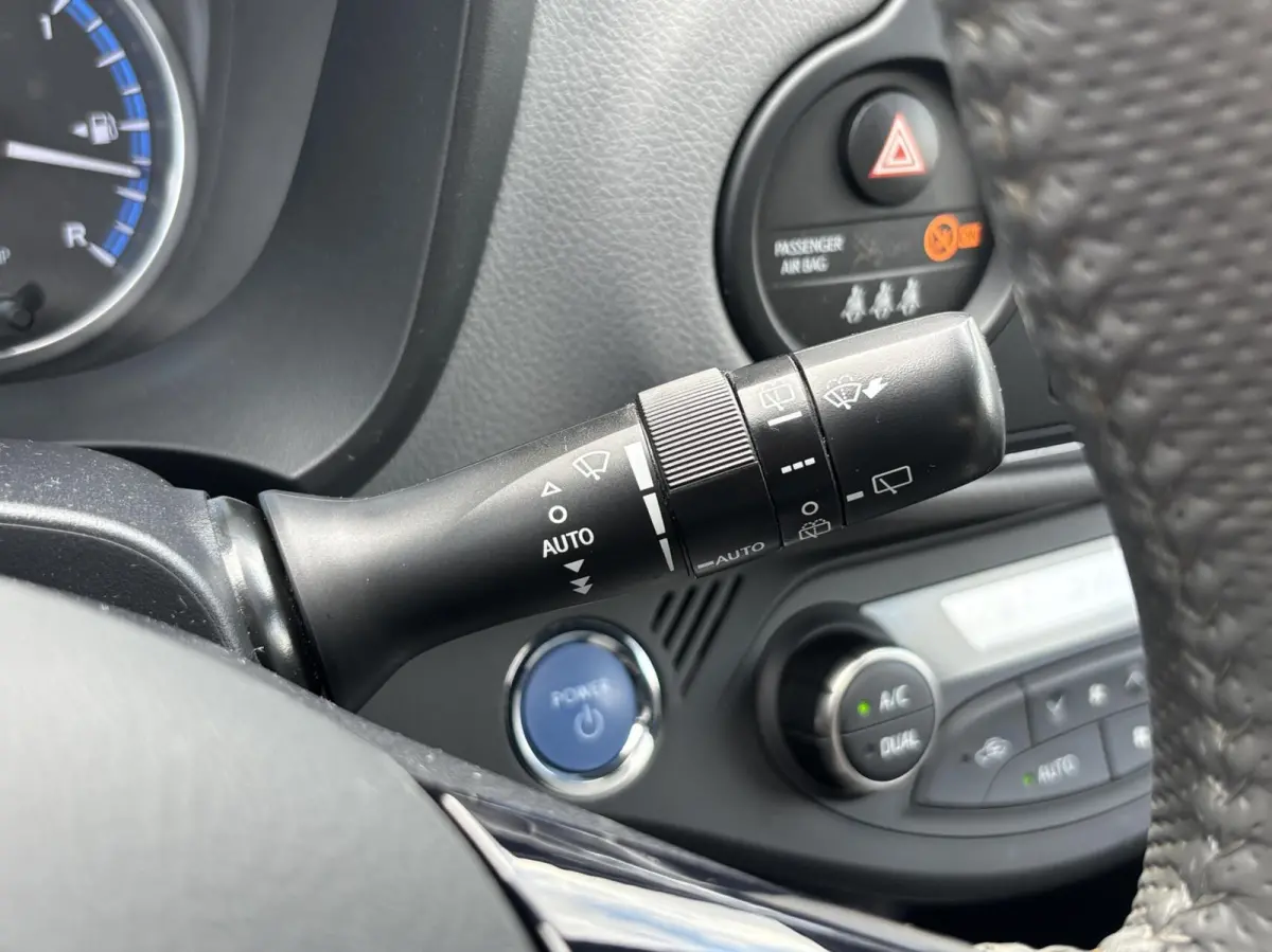 1.5 Hybrid Dynamic Bi-Tone | Keyless | Trekhaak | Camera | Stoelverwarming