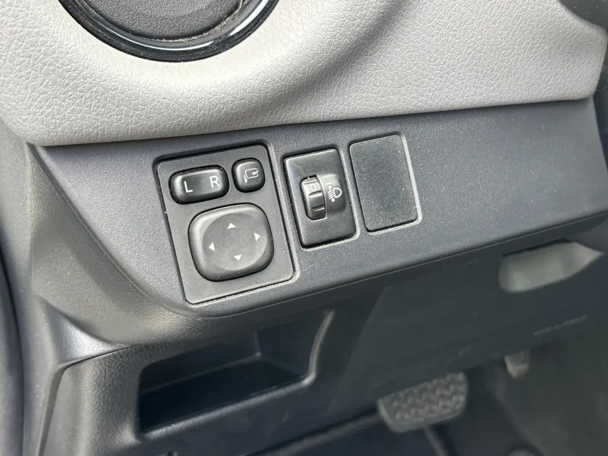 1.5 Hybrid Dynamic Bi-Tone | Keyless | Trekhaak | Camera | Stoelverwarming