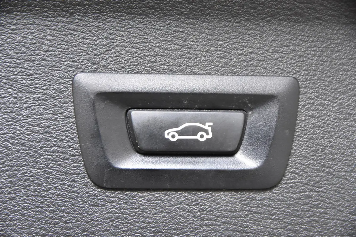 sDrive18i*1ste Eigenaar*Leer*Navigatie*Trekhaak*Carplay*