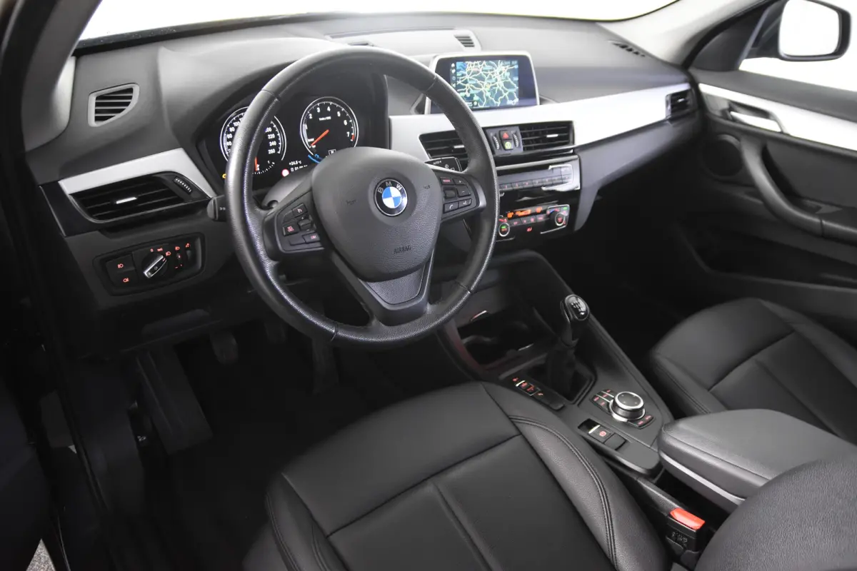 sDrive18i*1ste Eigenaar*Leer*Navigatie*Trekhaak*Carplay*