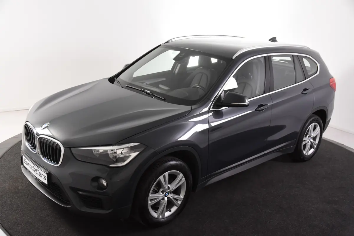 sDrive18i*1ste Eigenaar*Leer*Navigatie*Trekhaak*Carplay*