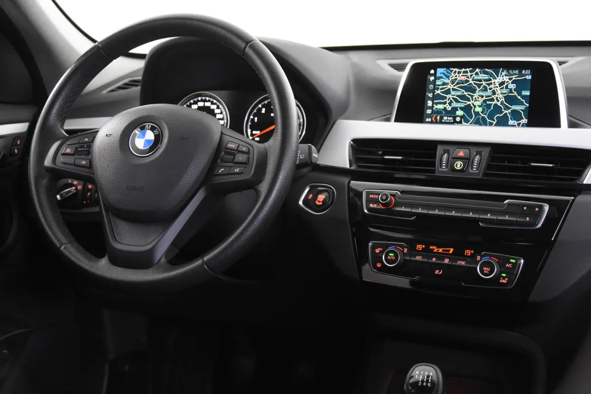 sDrive18i*1ste Eigenaar*Leer*Navigatie*Trekhaak*Carplay*