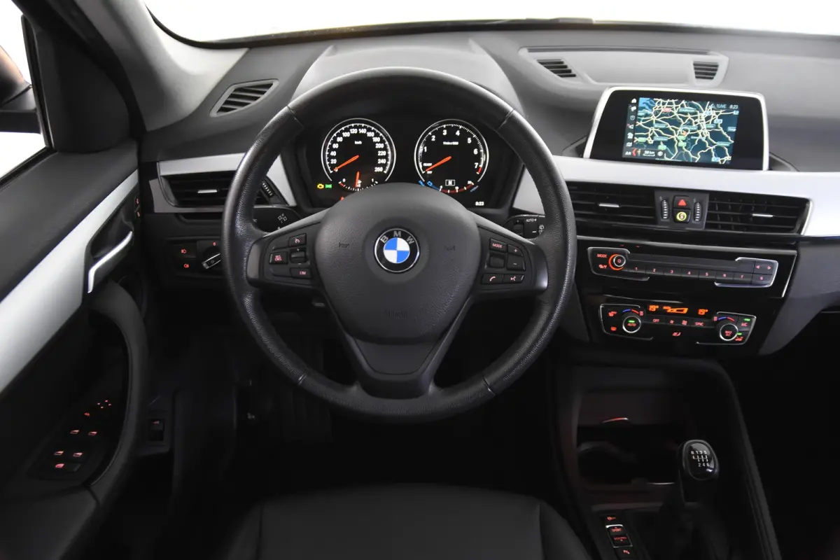 sDrive18i*1ste Eigenaar*Leer*Navigatie*Trekhaak*Carplay*