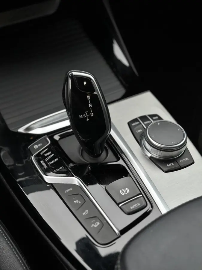 xDrive30e Luxury Line Led, 360 Camera, Head-Up, Leer..