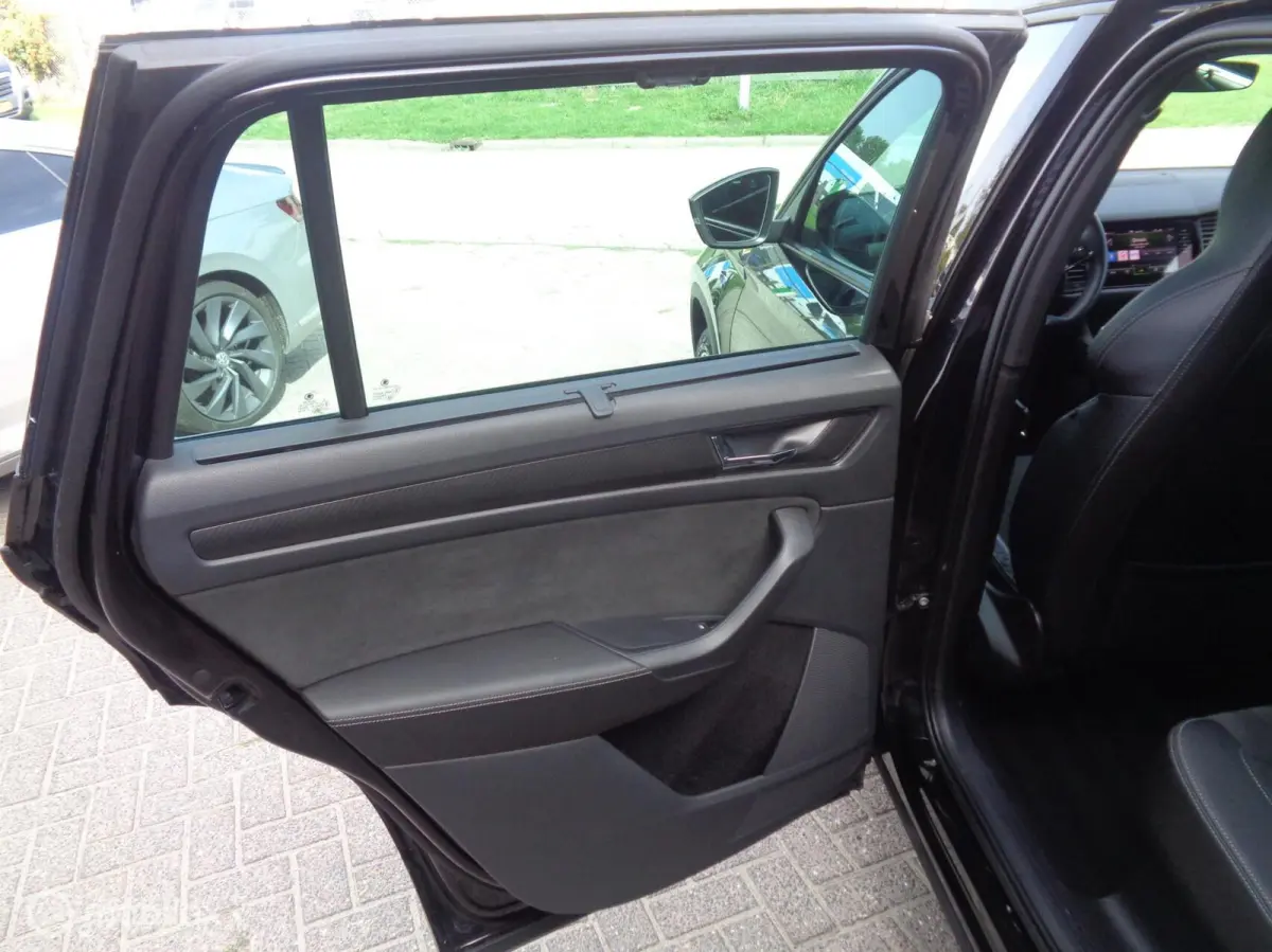 1.5 TSI Sportline Business/Full LED/20'' velgen/Ecc/Camera/Trekhaak/DCC/1st eig