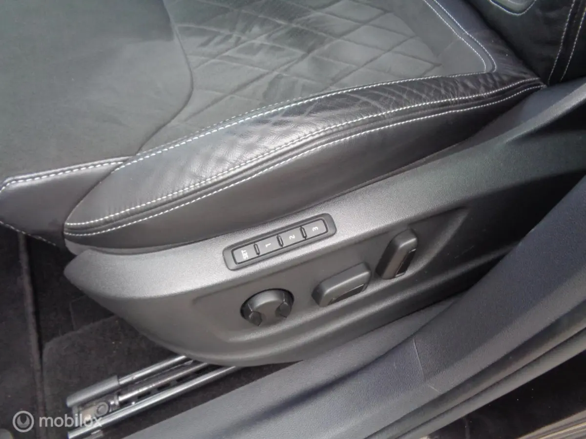 1.5 TSI Sportline Business/Full LED/20'' velgen/Ecc/Camera/Trekhaak/DCC/1st eig