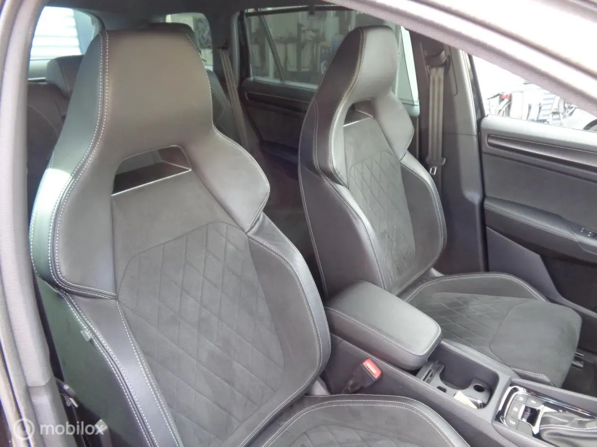 1.5 TSI Sportline Business/Full LED/20'' velgen/Ecc/Camera/Trekhaak/DCC/1st eig