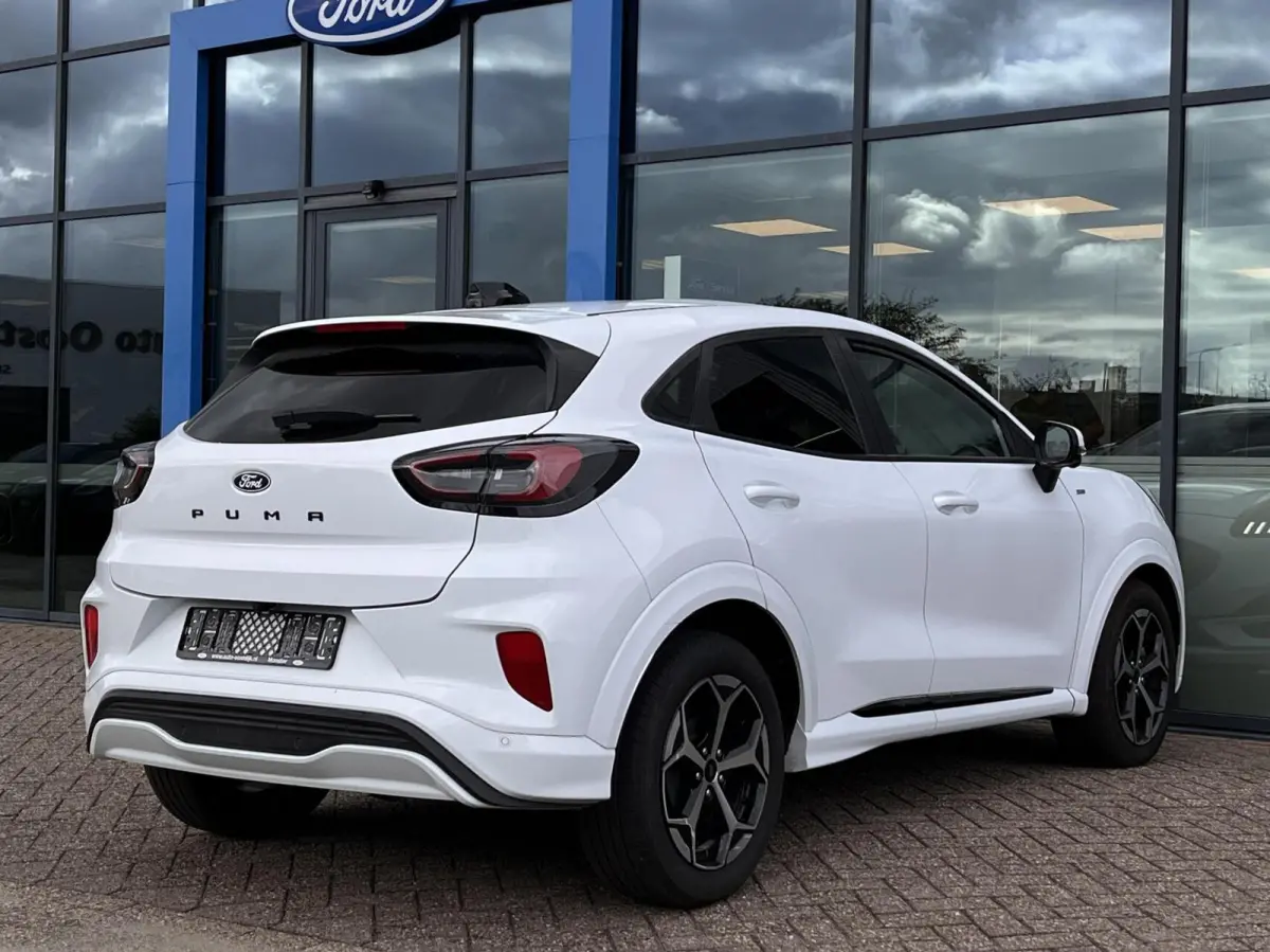 1.0 EcoBoost ST-Line 125PK Winterpack Adaptieve Cruise 360-Camera Matrix-LED Elek. Achterklep Navi Carplay Keyless Privacy Glass *Rijk uitgerust*