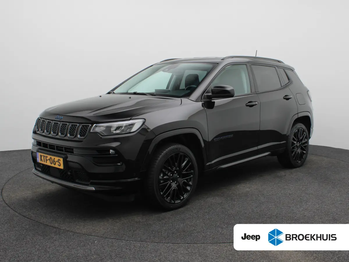 4xe 240 Plug-in Hybrid S | Leder | Navi | Adaptieve cruise | Camera | Elek. klep | Keyless | PDC V+A | Stoelverwarming |
