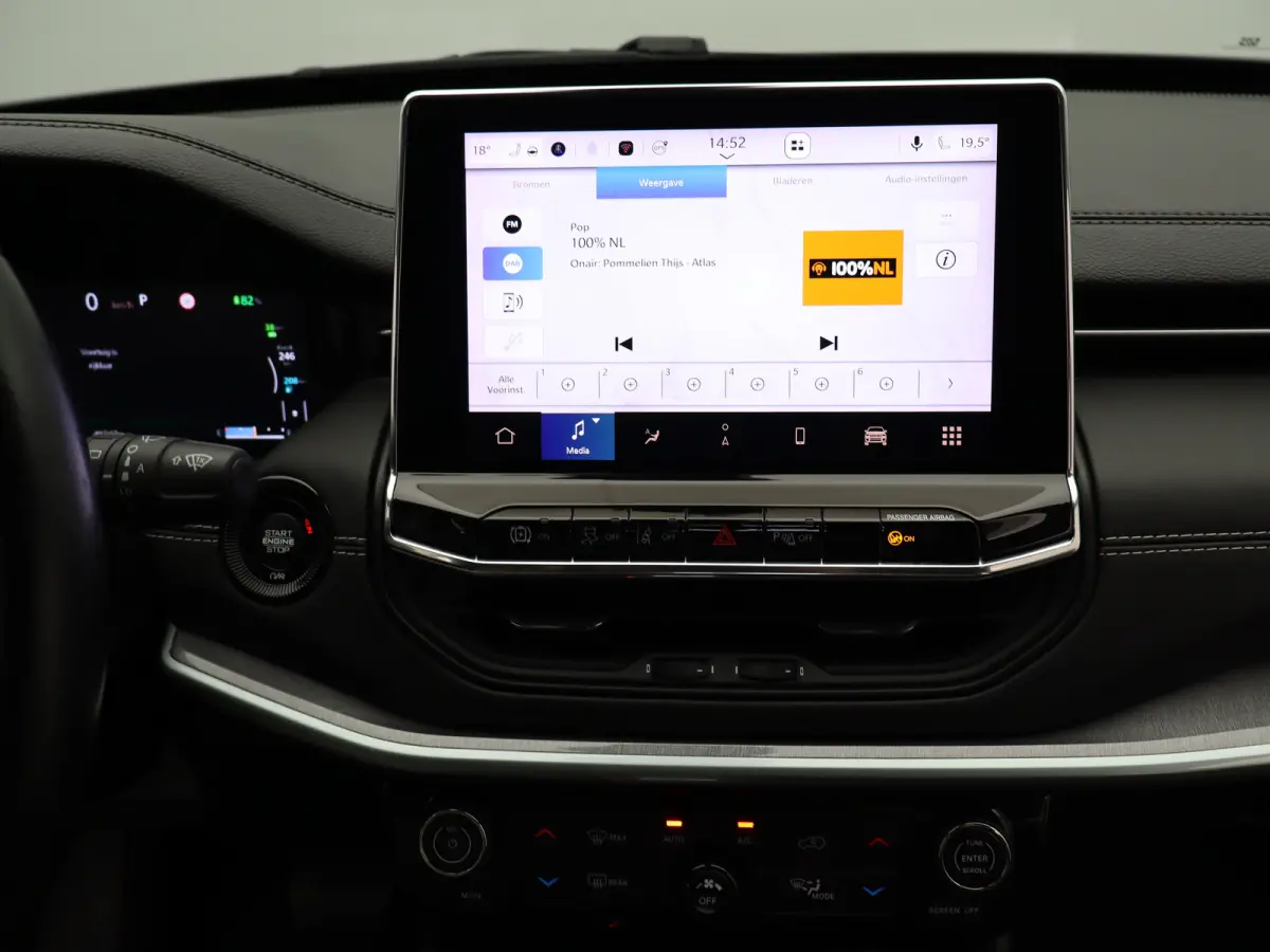4xe 240 Plug-in Hybrid S | Leder | Navi | Adaptieve cruise | Camera | Elek. klep | Keyless | PDC V+A | Stoelverwarming |