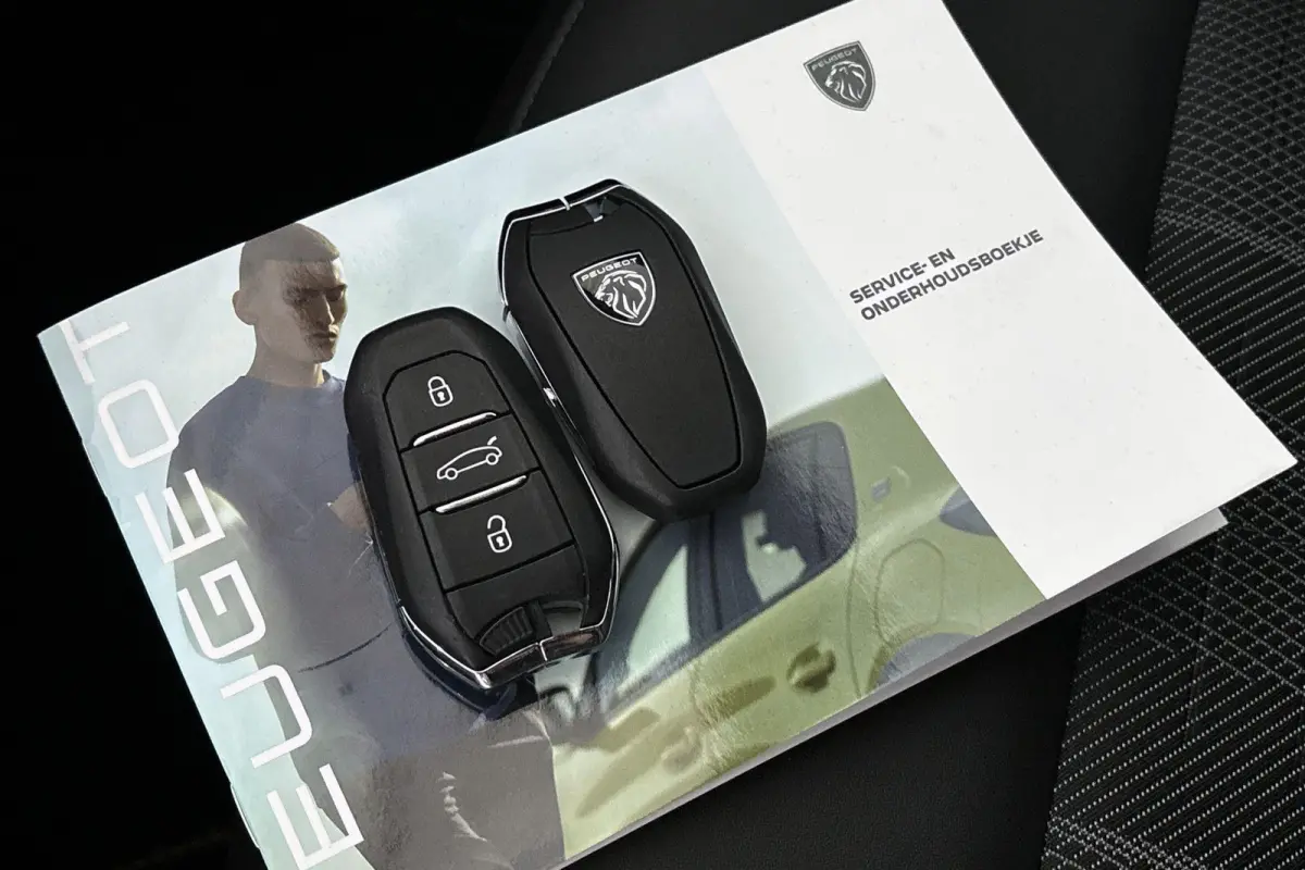 1.2 Hybrid 145 GT 7p 360 Camera Stuur-Stoelverwarming