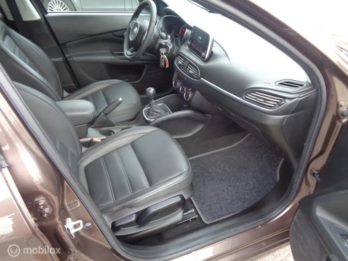 1.4 T-Jet 16v Business Lusso/Ecc/Airco/Lm velgen/PDC/Navi/LEER