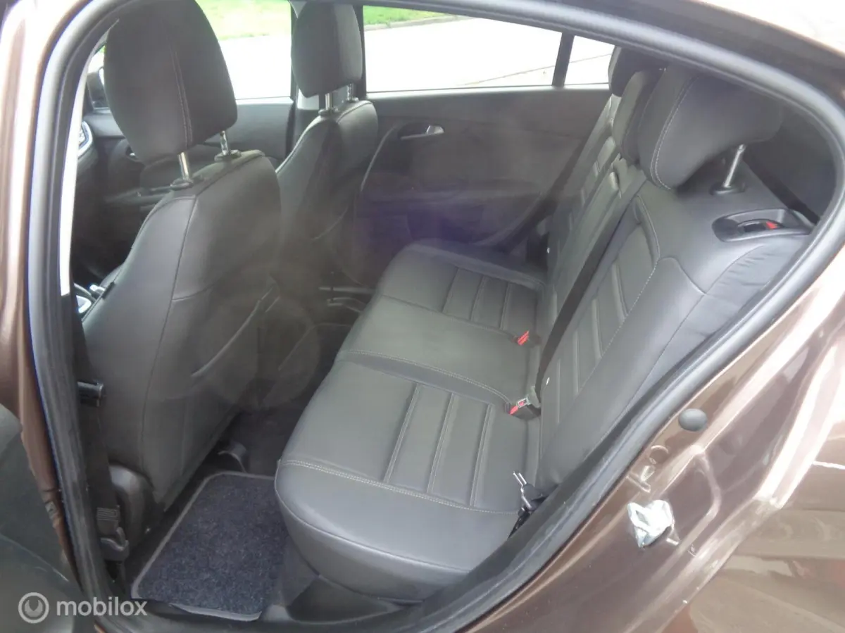 1.4 T-Jet 16v Business Lusso/Ecc/Airco/Lm velgen/PDC/Navi/LEER