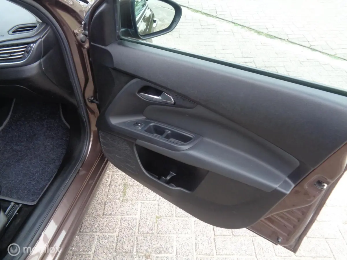 1.4 T-Jet 16v Business Lusso/Ecc/Airco/Lm velgen/PDC/Navi/LEER