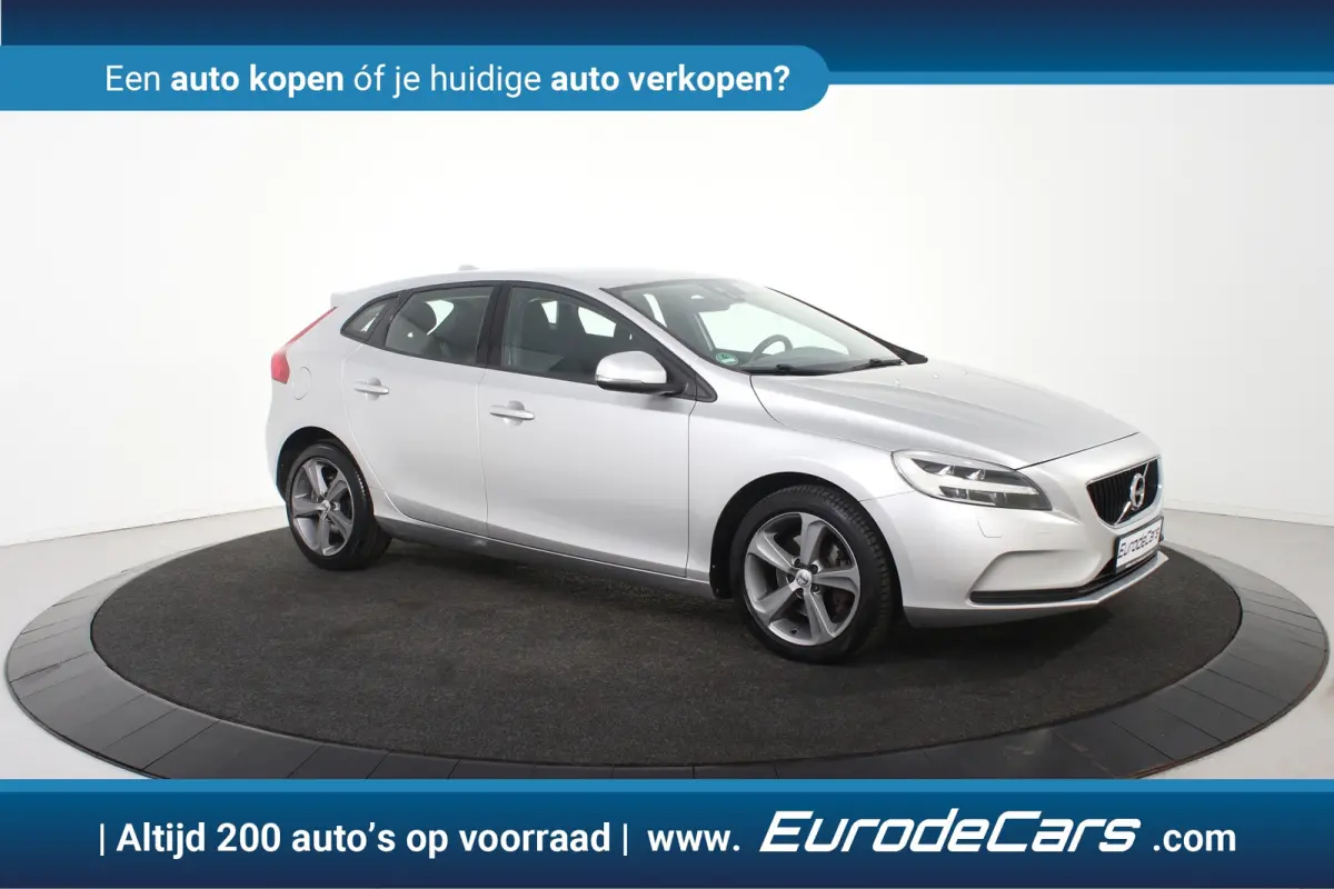 2.0 T3 Nordic+ *Leer*Navigatie*Stoelverwarming*Trekhaak*
