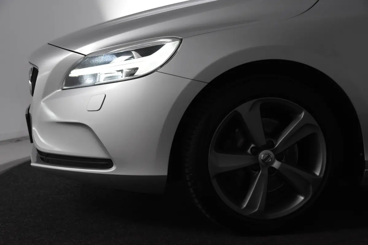 2.0 T3 Nordic+ *Leer*Navigatie*Stoelverwarming*Trekhaak*
