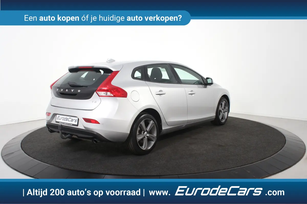 2.0 T3 Nordic+ *Leer*Navigatie*Stoelverwarming*Trekhaak*