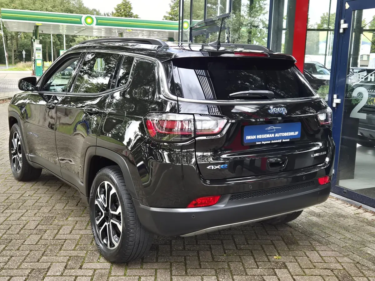 4xe 190 Plug-in Hybrid | Navigatie via Apple Carplay | Climate Control | Cruise Control | Licht metalen velgen