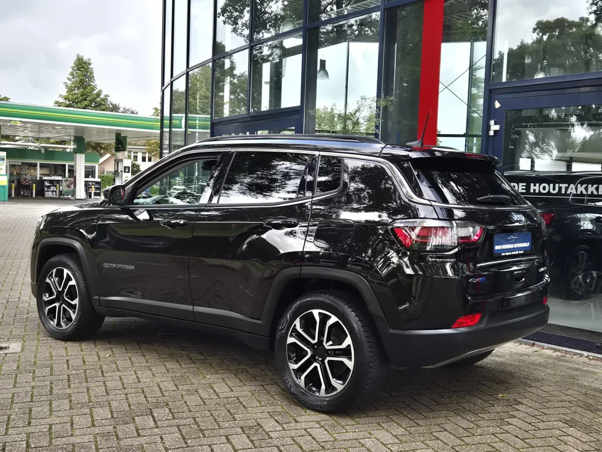 4xe 190 Plug-in Hybrid | Navigatie via Apple Carplay | Climate Control | Cruise Control | Licht metalen velgen