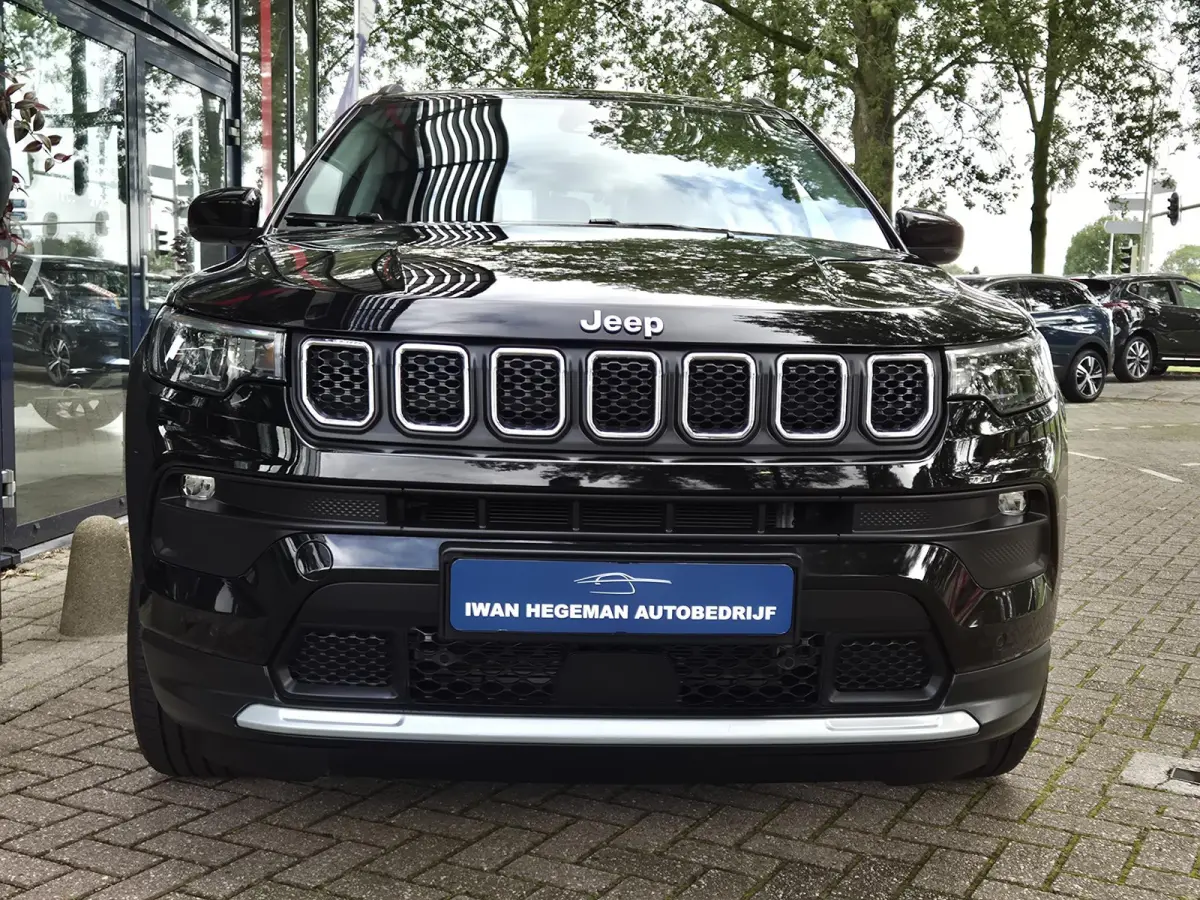 4xe 190 Plug-in Hybrid | Navigatie via Apple Carplay | Climate Control | Cruise Control | Licht metalen velgen