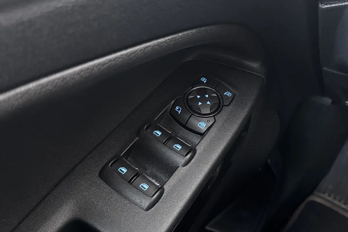 1.0 126 PK ST-Line Black Trekhaak Camera Carplay