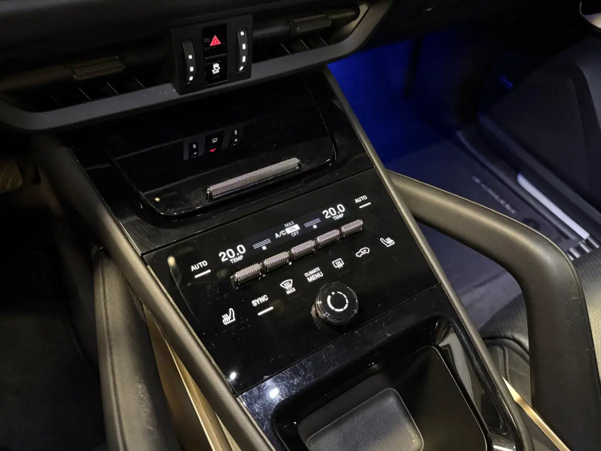 3.0 E-Hybrid SPORT DESIGN-SOH 91%-18 VOUDIG-BIJRIJDER DISPLAY-TREKHAAK-BOSE-SPORTUITLAAT-BTW