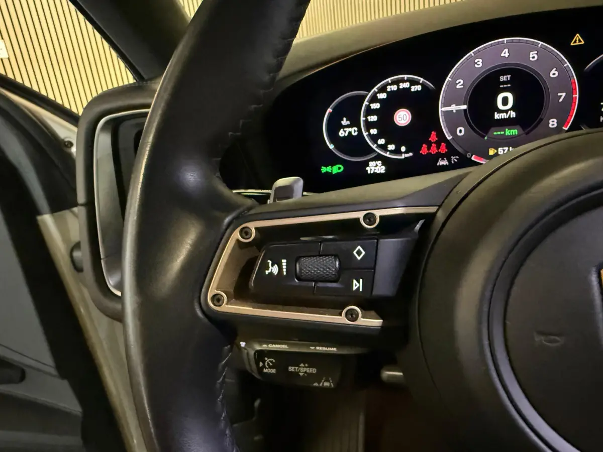 3.0 E-Hybrid SPORT DESIGN-SOH 91%-18 VOUDIG-BIJRIJDER DISPLAY-TREKHAAK-BOSE-SPORTUITLAAT-BTW